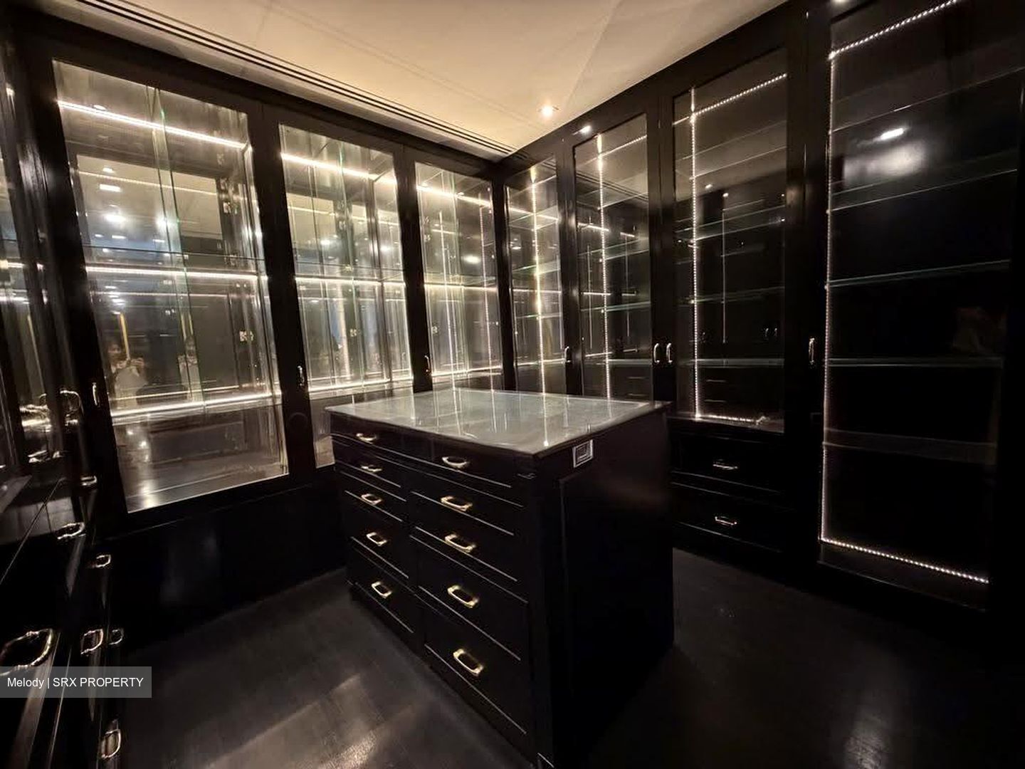 Saint Thomas Walk (D9), Apartment #612088201